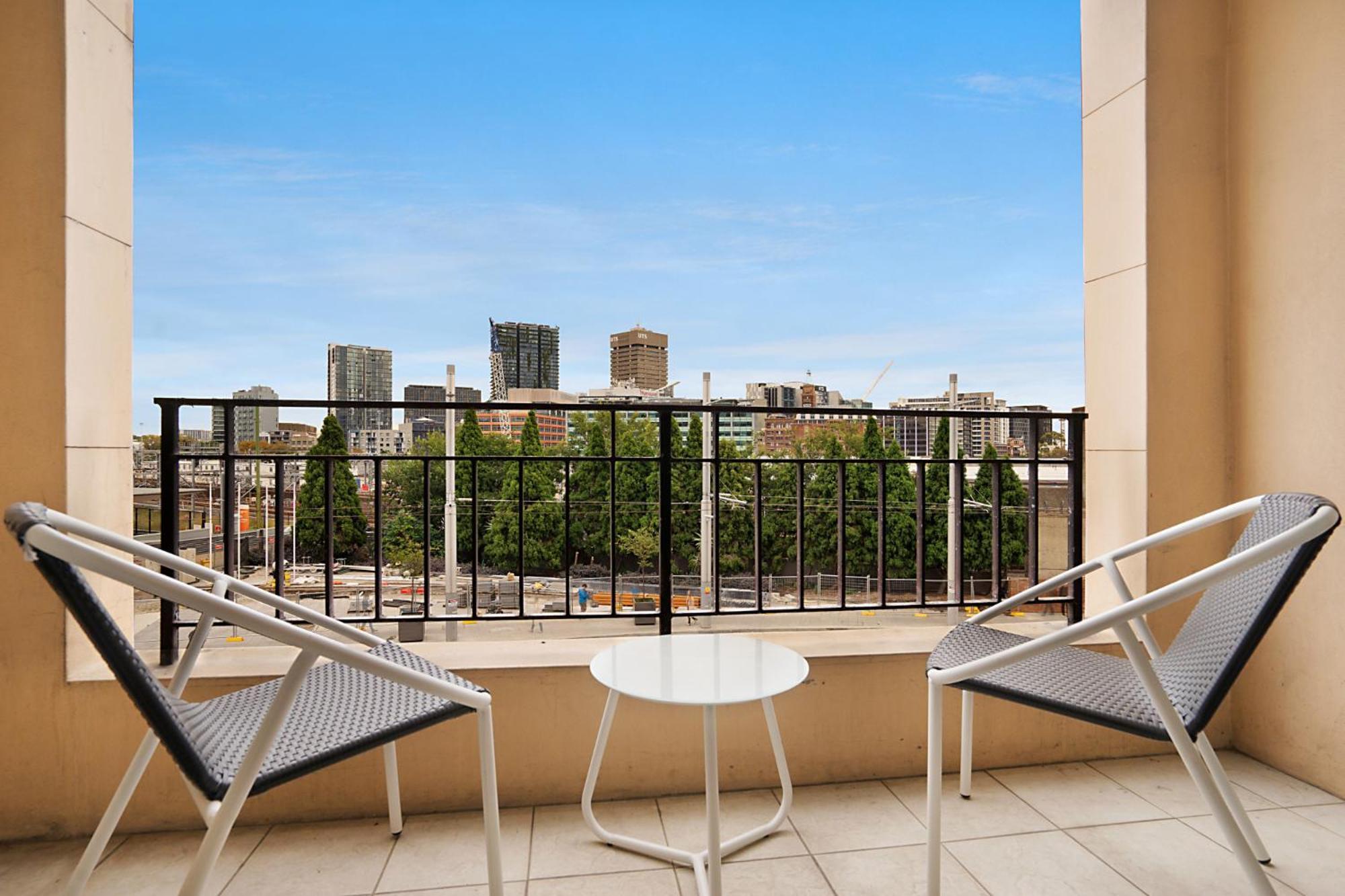 Apartment 1-bedroom With Views *